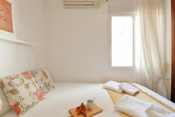 Big Apartment, Close To Train Station Малага Экстерьер фото
